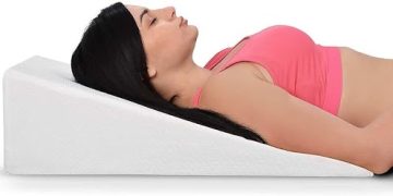 How a Body Support Pillow Can Help You Recover After Surgery
